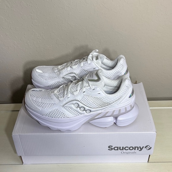 Saucony Grid NXT Originals  White Sneakers.Unisex NWBox Size 7.5Women 
Size 6Men - Picture 2 of 8